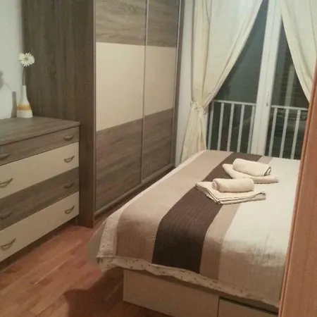 Kartini Apartment Nin